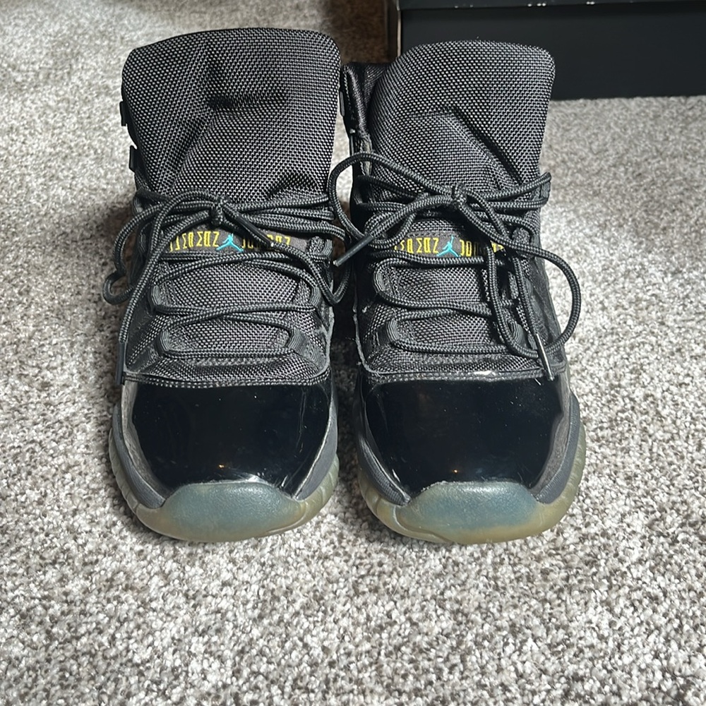 Air Jordan 11 Retro (GS) - Picture 2 of 7